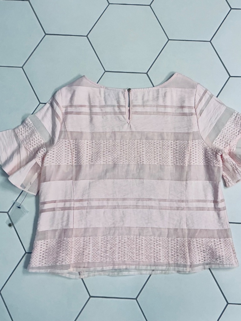 Liz Claiborne Light Pink Bell Sleeve Top, Size L, NWOT - Picture 2 of 8